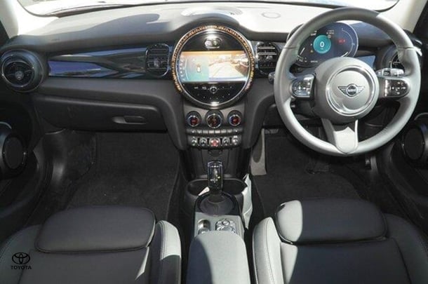 2023 MINI Hatch Cooper Classic in Island Blue