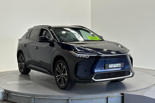 2025 Toyota bZ4X Standard AWD in Two Tone Blue