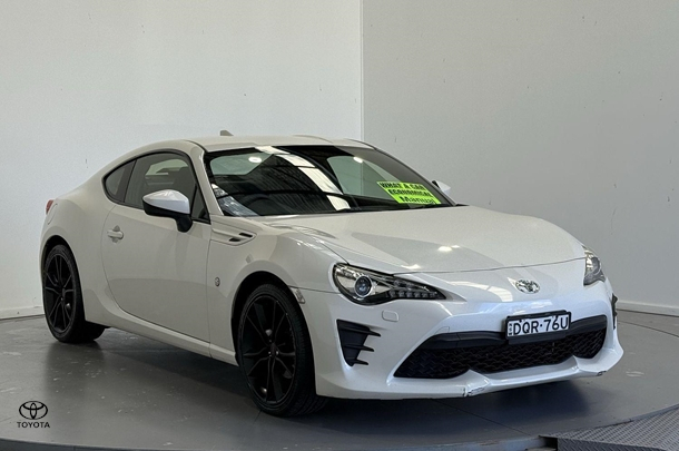 2017 Toyota 86 GT in White