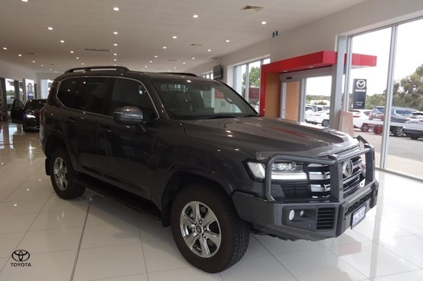 Image of 2023 Toyota Landcruiser VX
