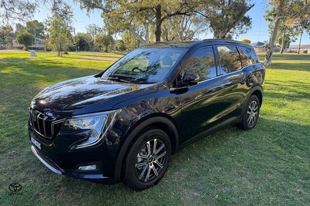 2024 Mahindra XUV700 AX7L in Black