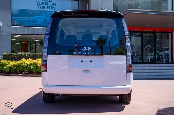 2025 Hyundai STARIA Highlander in Creamy White