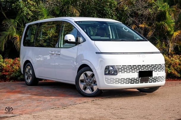 Image of 2024 Hyundai STARIA Base