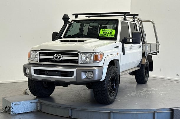 2022 Toyota Landcruiser GXL in White