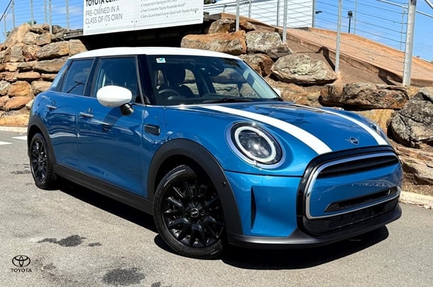 2021 MINI Hatch Cooper Classic in Blue