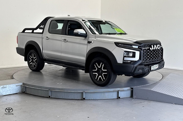 2024 JAC T9 Oasis in Silver