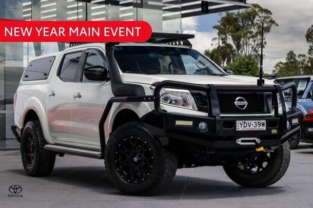 2017 Nissan Navara ST-X in White