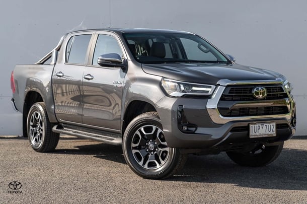 Image of 2021 Toyota Hilux SR5