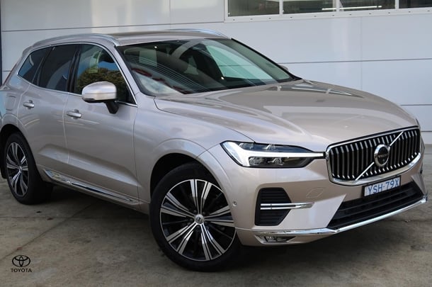 Image of 2025 Volvo XC60 Ultra B5 Bright