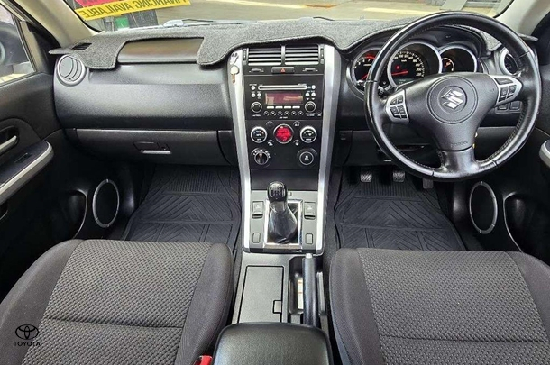 2012 Suzuki Grand Vitara Urban in Silver