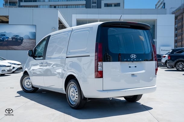 2025 Hyundai STARIA LOAD Base in Creamy White