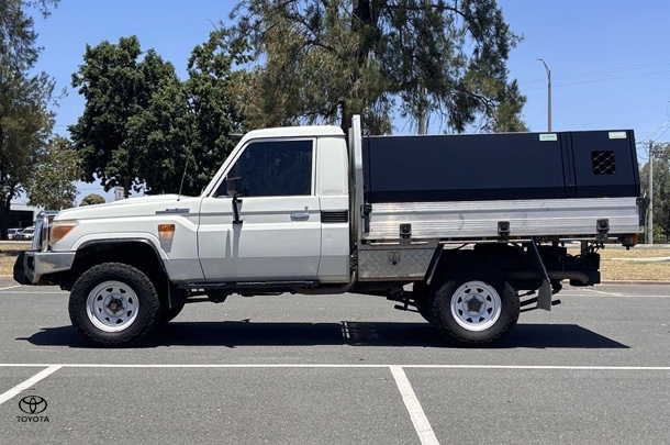 2010 Toyota Landcruiser Workmate in White