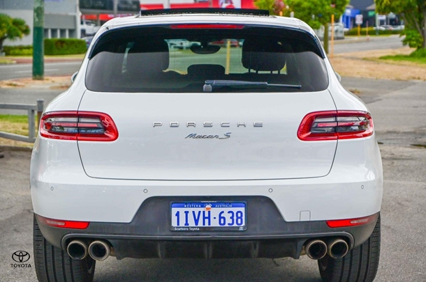 2015 Porsche Macan S in White