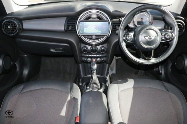 2015 MINI Hatch Cooper in Navy Blue