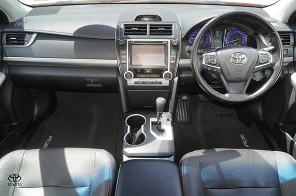 2017 Toyota Camry RZ in Red