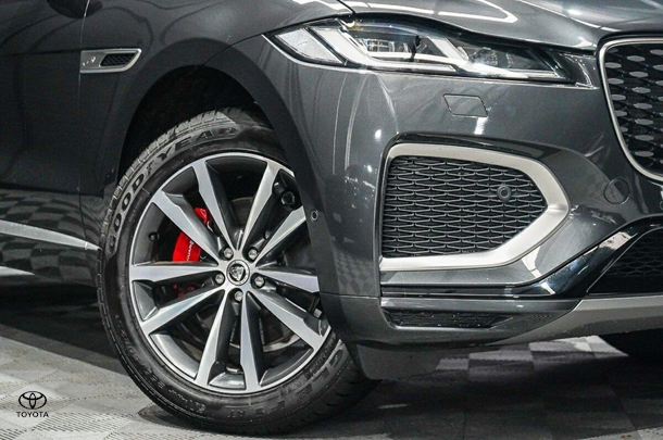 2024 Jaguar F-PACE P250 R-Dynamic S in Grey