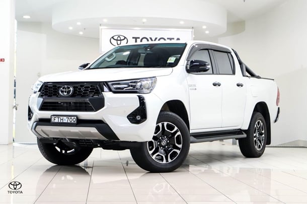 Image of 2025 Toyota Hilux SR5 48V