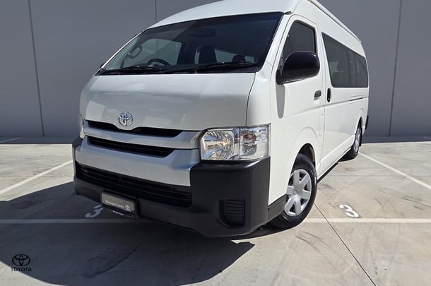 2017 Toyota Hiace Commuter in White