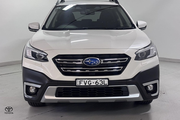 2022 Subaru Outback AWD in White