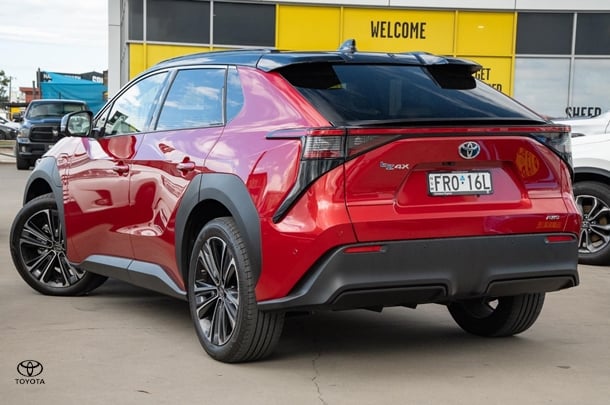 2024 Toyota bZ4X Base in Red