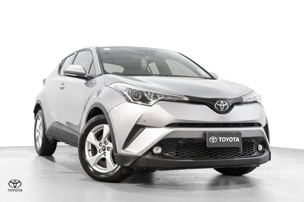 Image of 2017 Toyota C-HR Standard 2WD