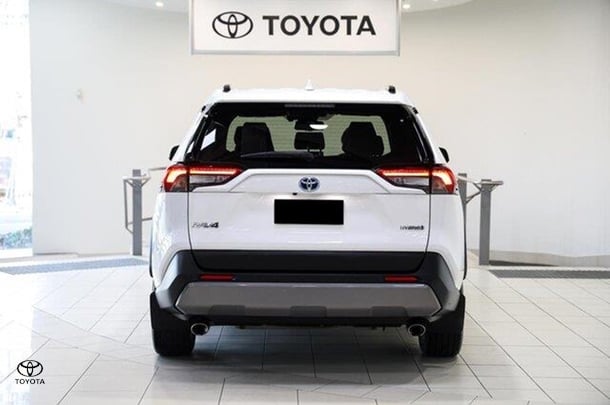 2020 Toyota RAV4 GXL in White
