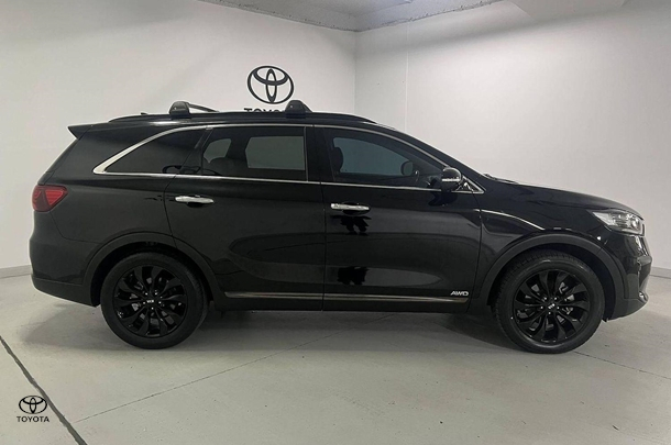 2020 Kia Sorento Black Edition in Black