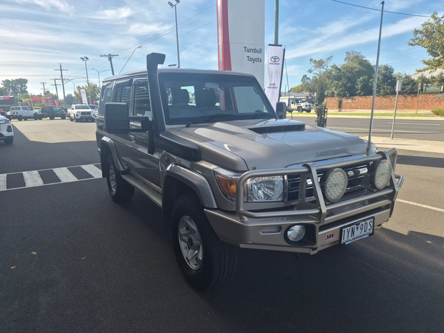 Image of 2017 Toyota Landcruiser GXL