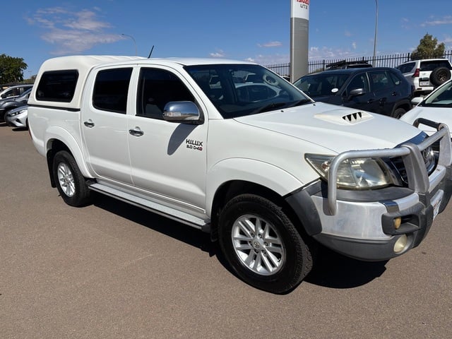 Image of 2011 Toyota Hilux SR5