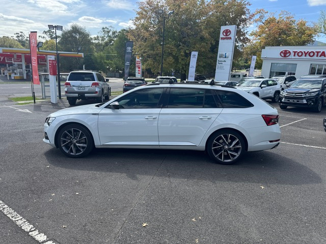 2021 SKODA Superb 206TSI SportLine in White