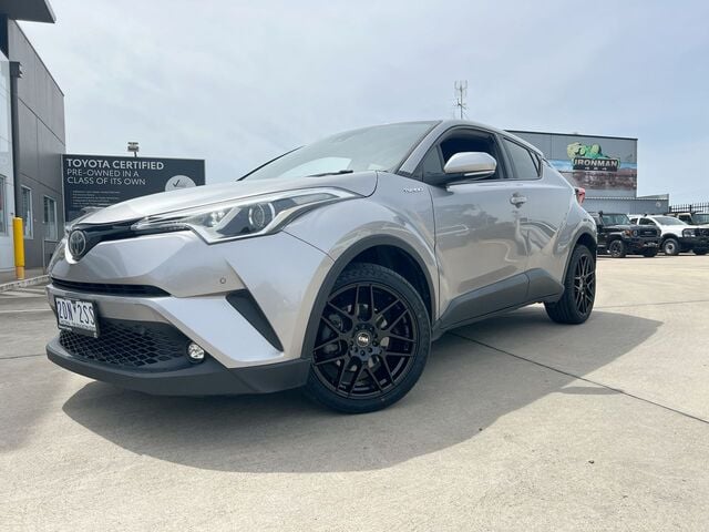 Image of 2017 Toyota CH-R Standard AWD