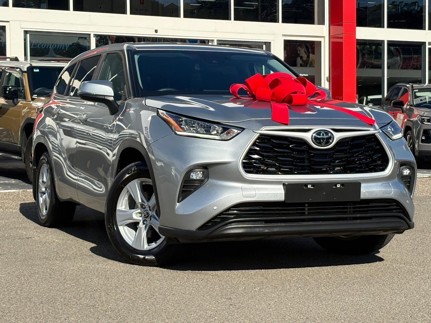 Image of 2025 Toyota KLUGER HYBRID GX AWD