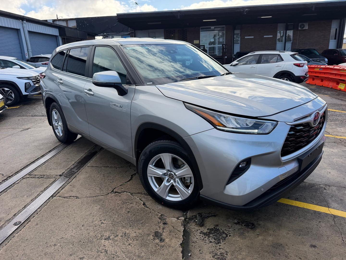 Image of 2024 Toyota Kluger Hybrid GX AWD