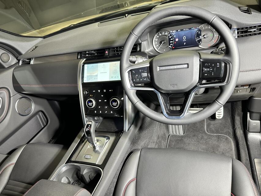 2022 Land Rover Discovery Sport P250 R-Dynamic SE in Santorini Black (1ag)