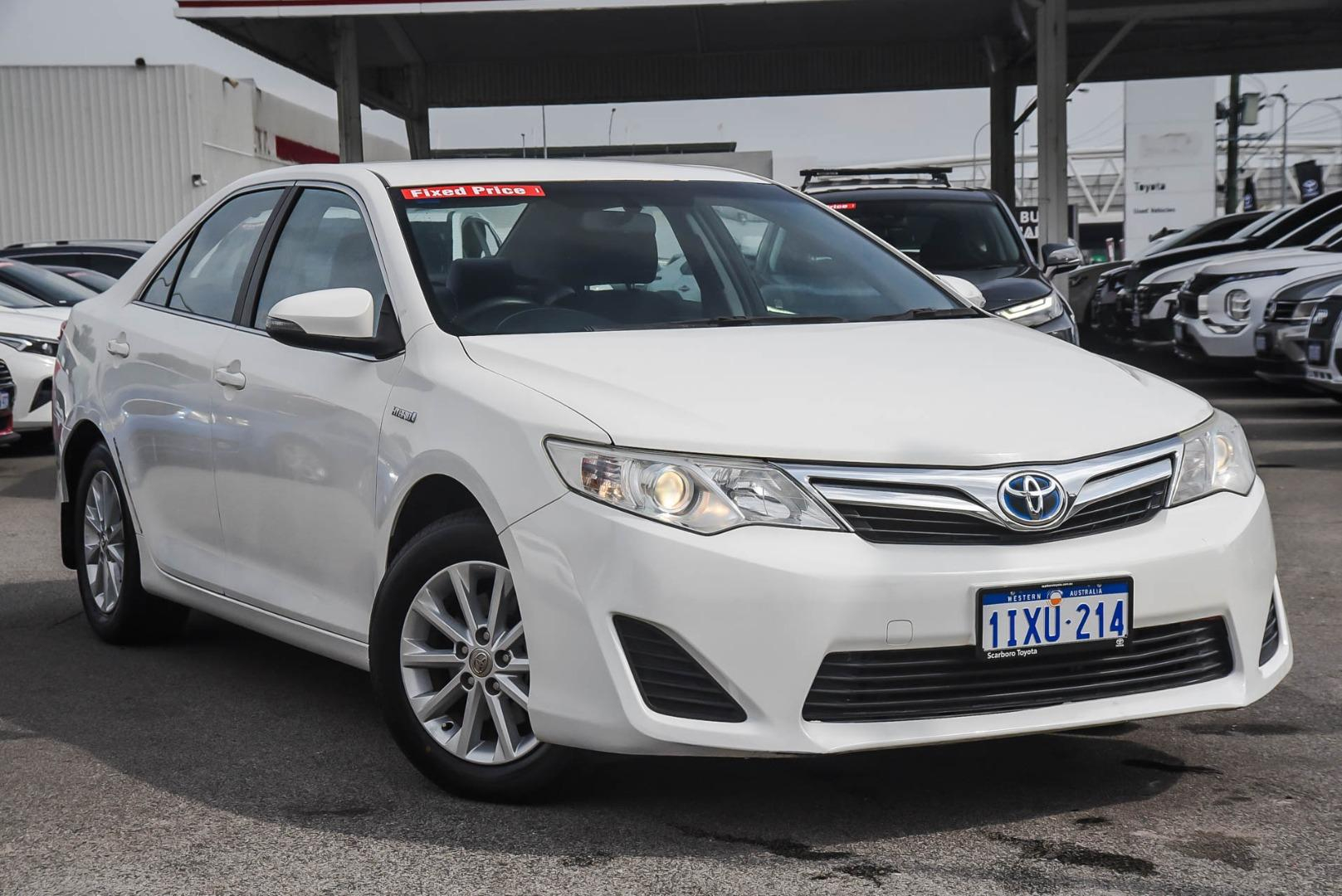 Image of 2014 Toyota Camry Hybrid L1