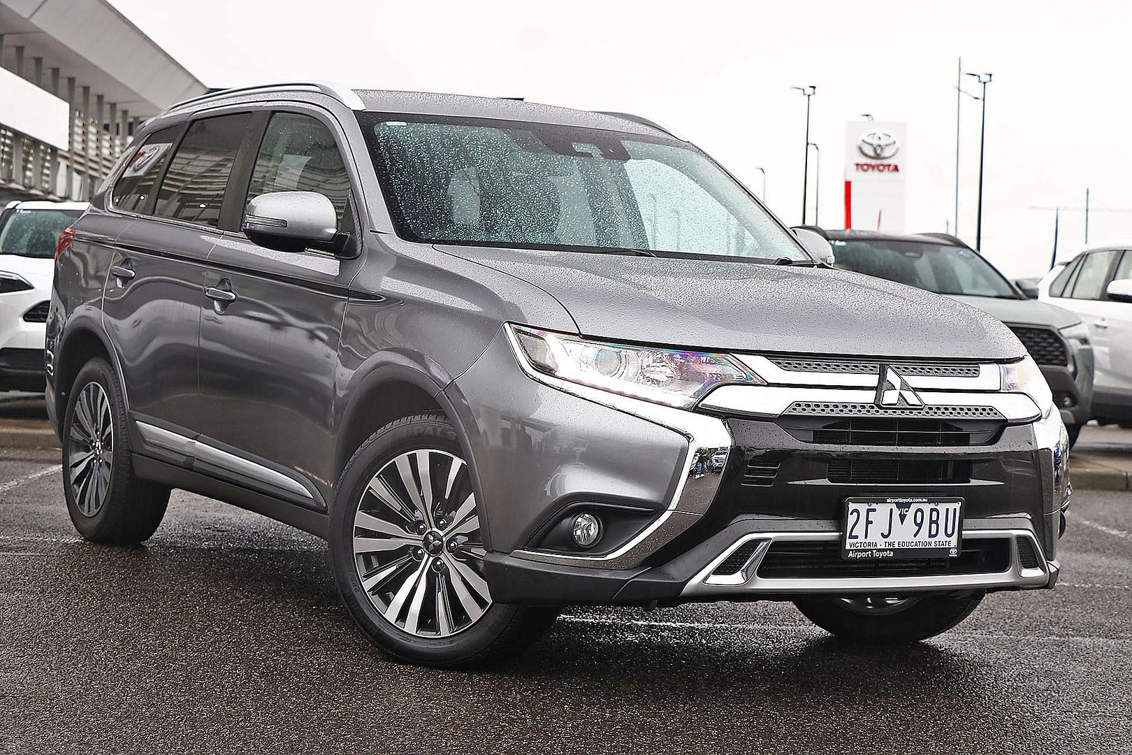 Image of 2019 MITSUBISHI OUTLANDER LS