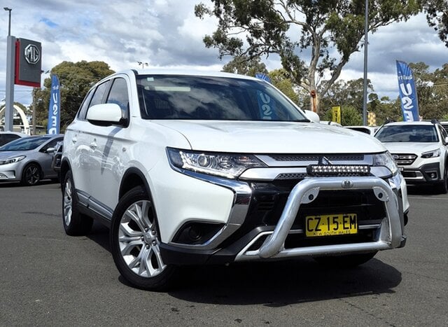 Image of 2020 Mitsubishi OUTLANDER ES