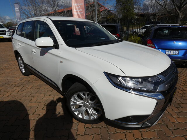 Image of 2021 MITSUBISHI OUTLANDER ES