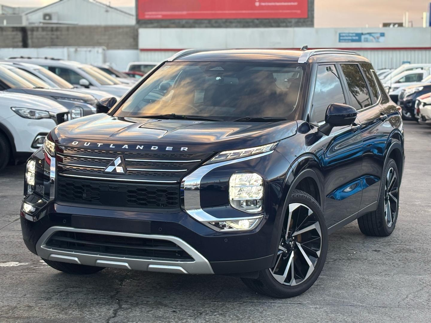 Image of 2022 MITSUBISHI OUTLANDER Aspire