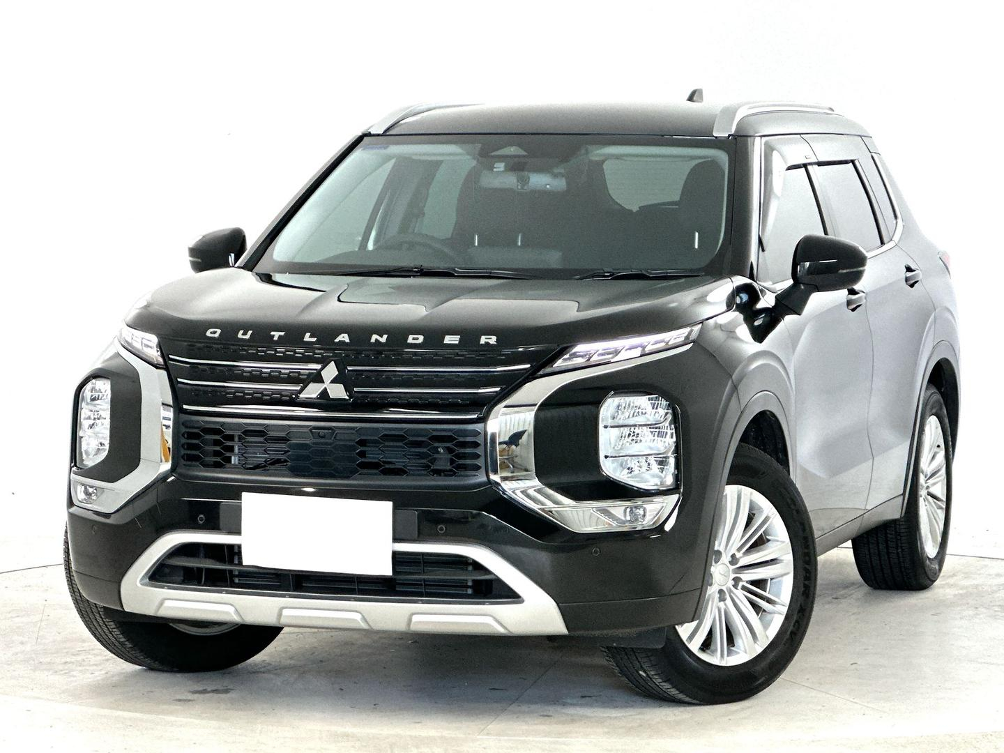 Image of 2022 MITSUBISHI OUTLANDER LS