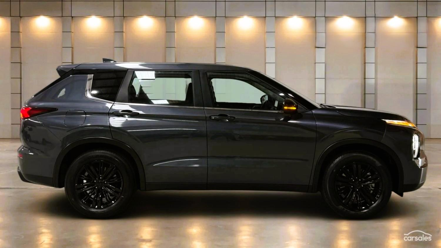 Image of 2024 MITSUBISHI OUTLANDER ES