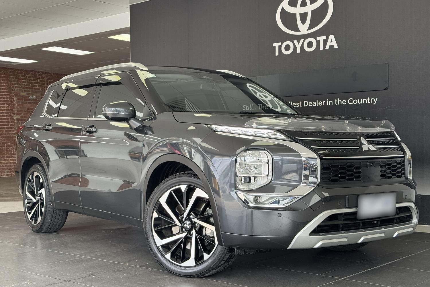 Image of 2024 MITSUBISHI OUTLANDER Exceed