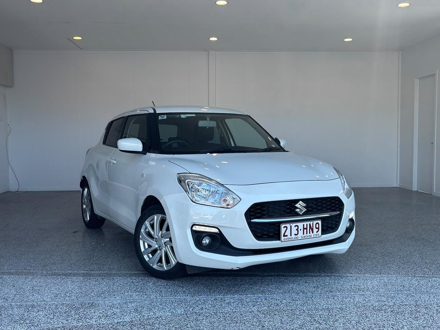 Image of 2023 SUZUKI SWIFT GL