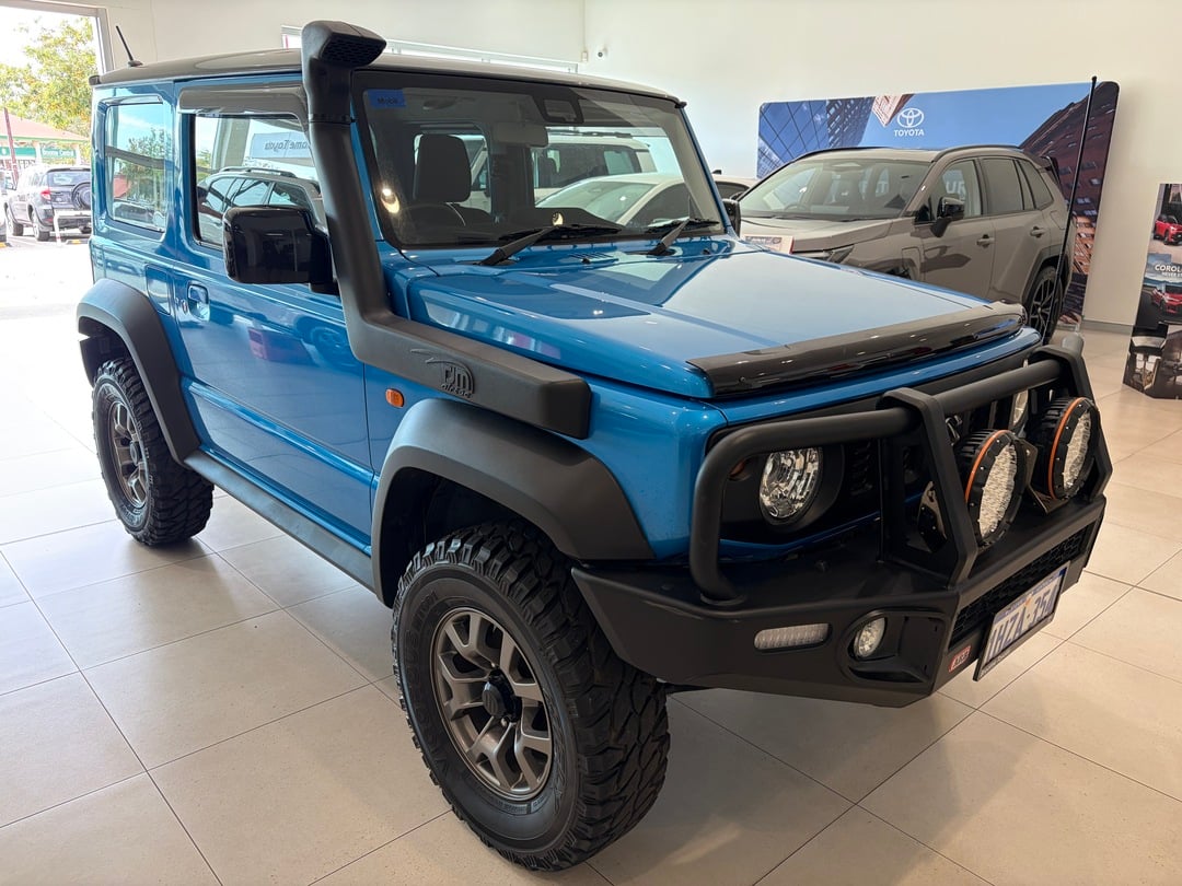Image of 2023 Suzuki JIMNY GLX