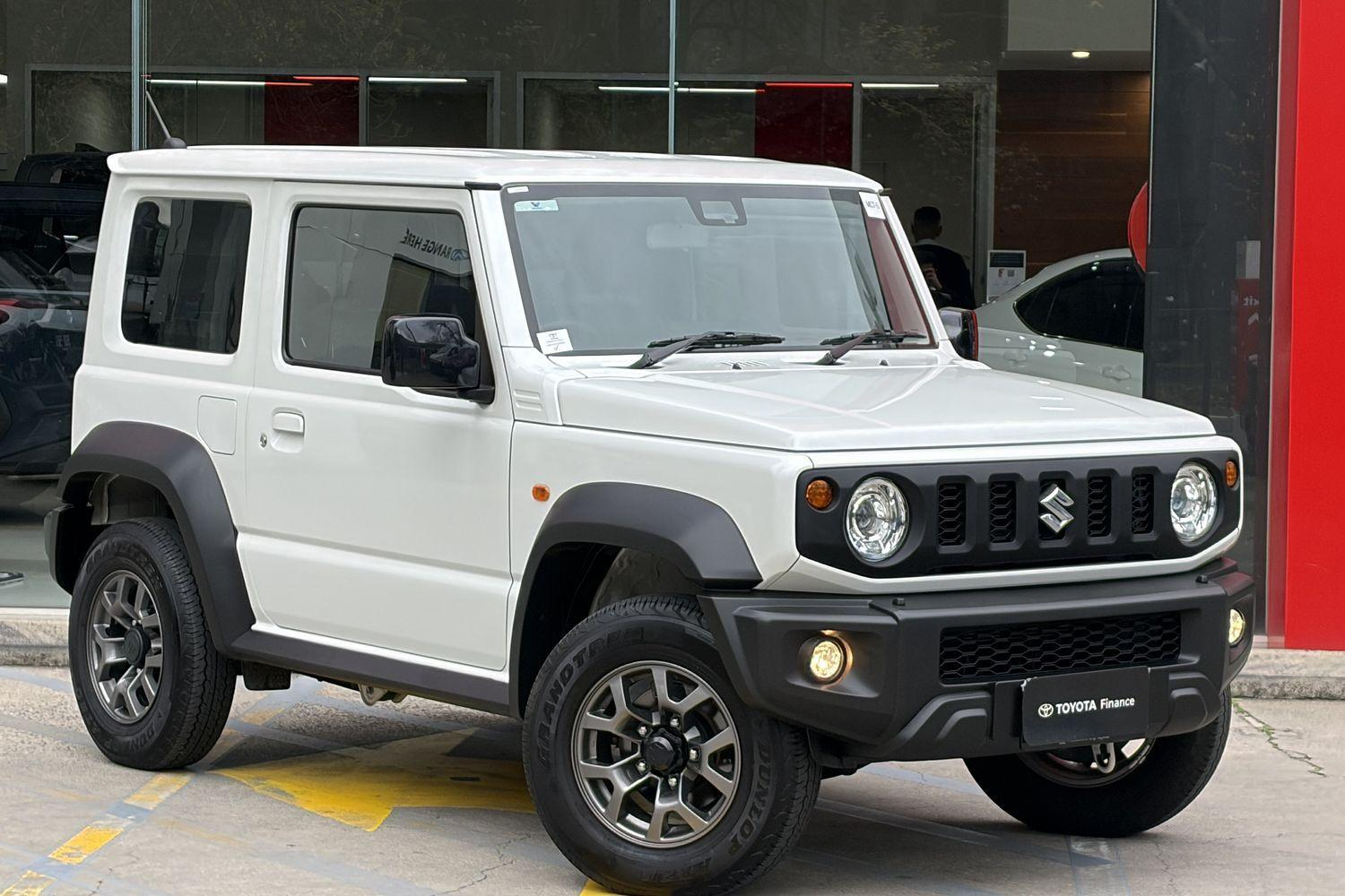 Image of 2023 SUZUKI JIMNY GLX