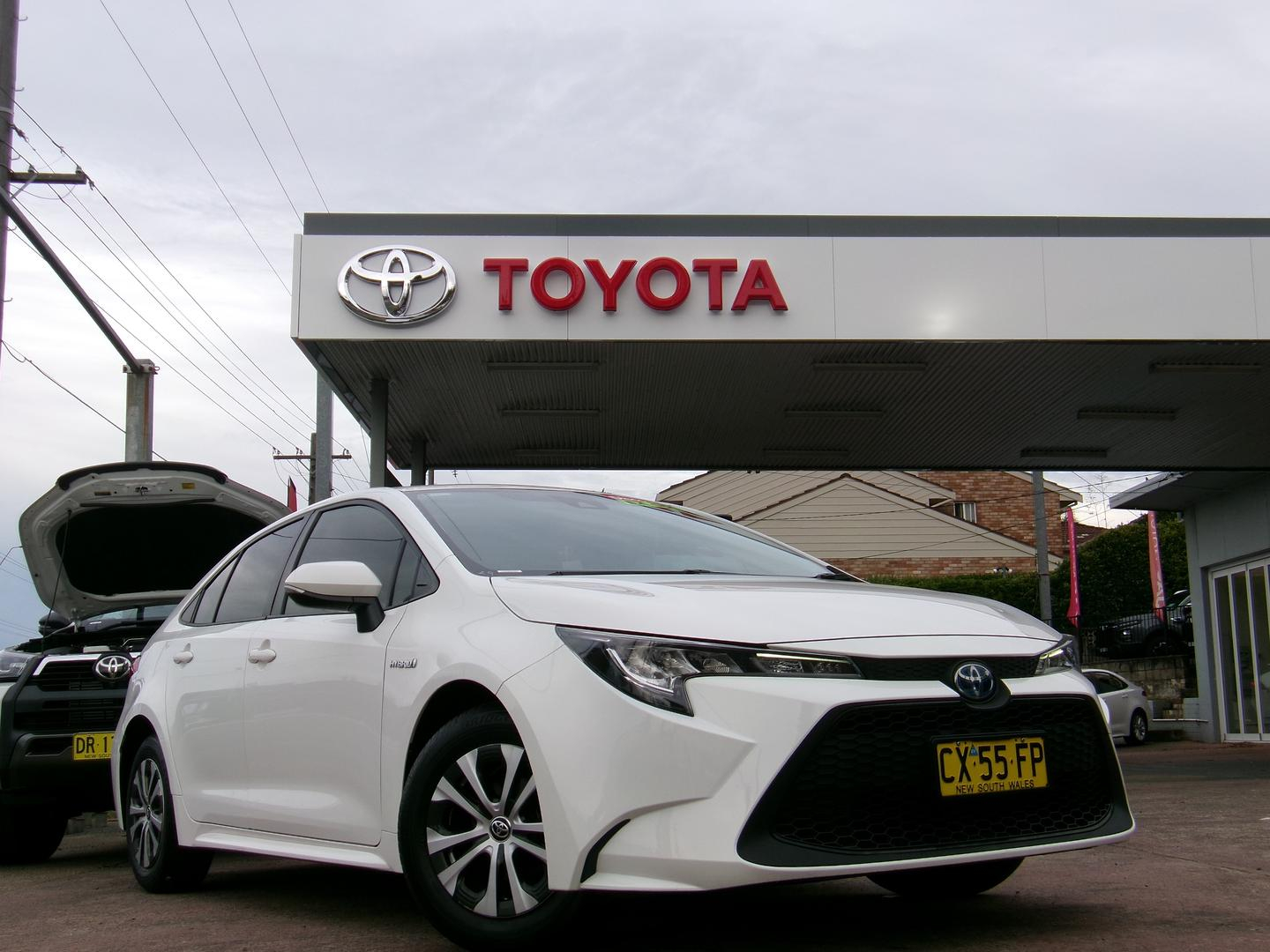 Image of 2020 Toyota Corolla Sedan Hybrid Ascent Sport