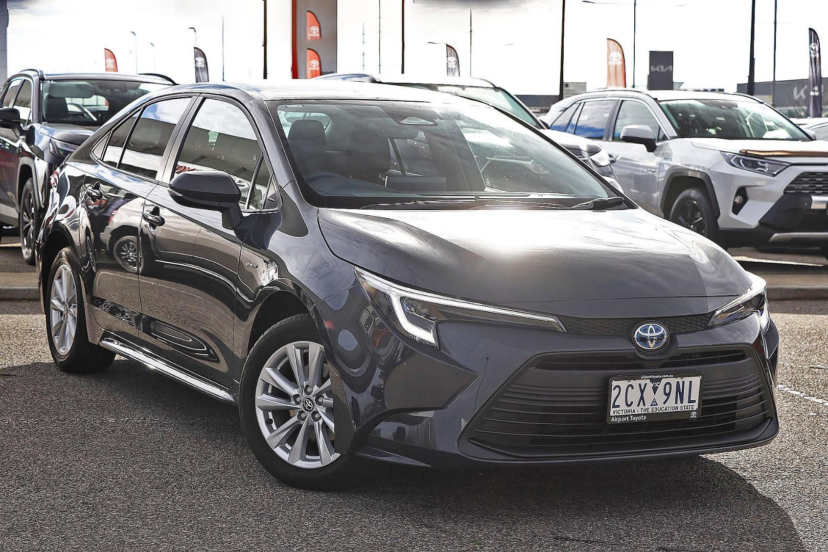 Image of 2025 Toyota Corolla Sedan Hybrid SX