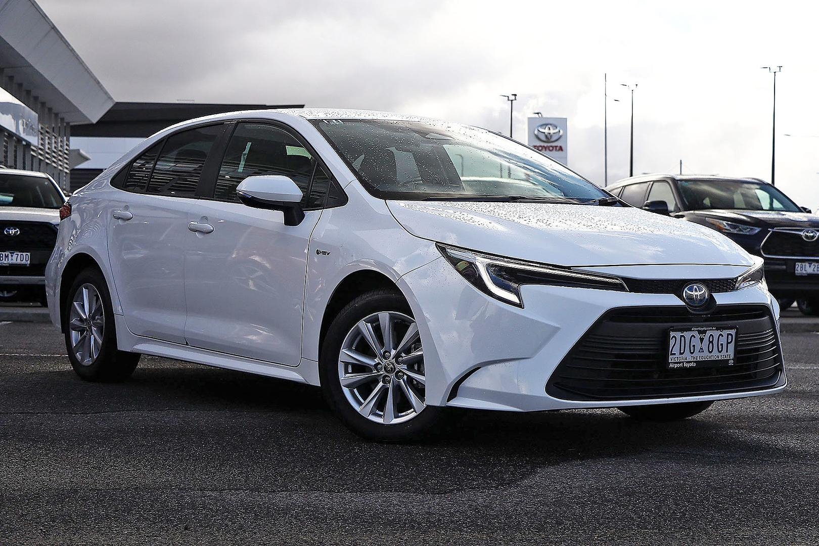 Image of 2025 Toyota Corolla Sedan Hybrid SX