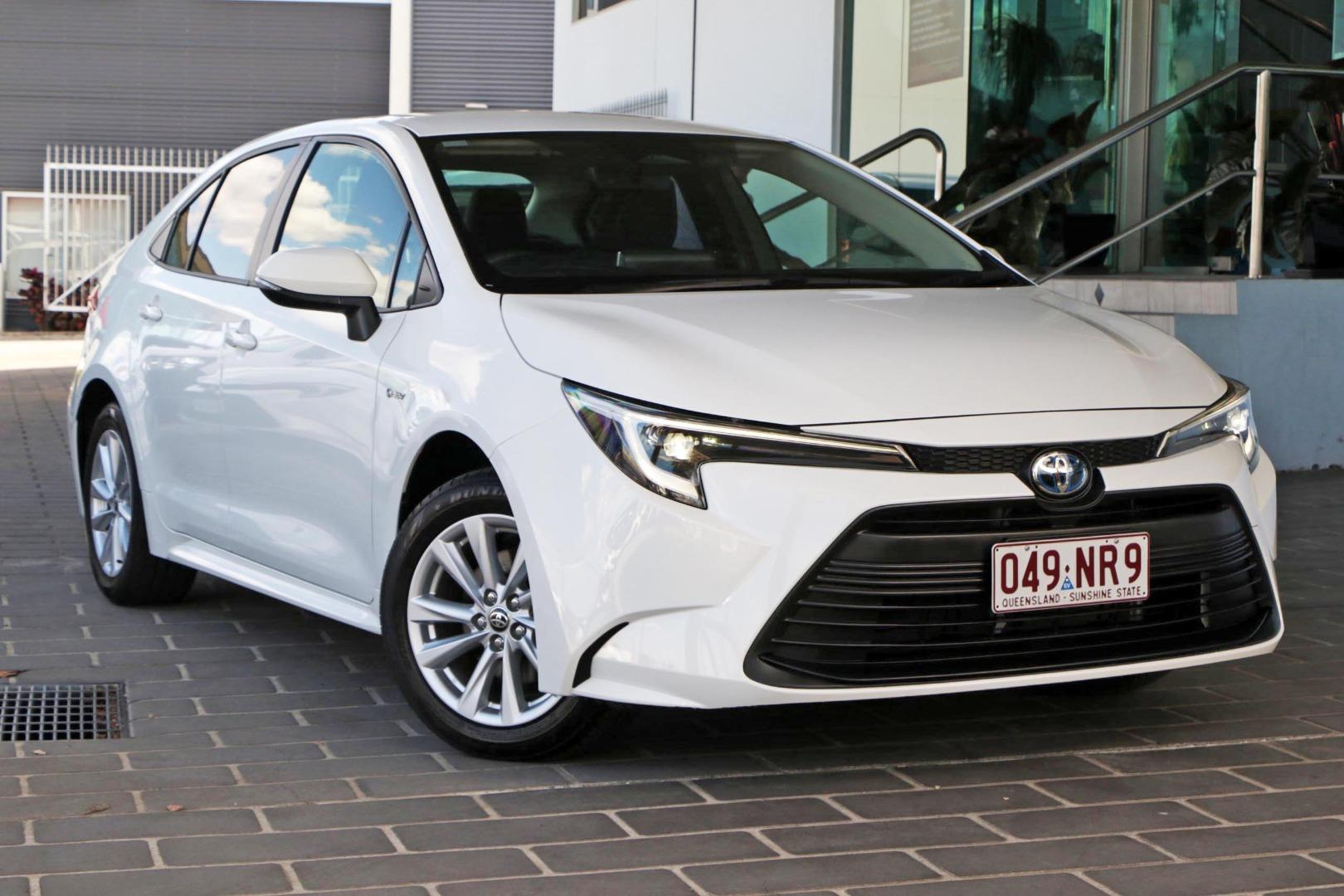 Image of 2025 Toyota Corolla Sedan Hybrid SX