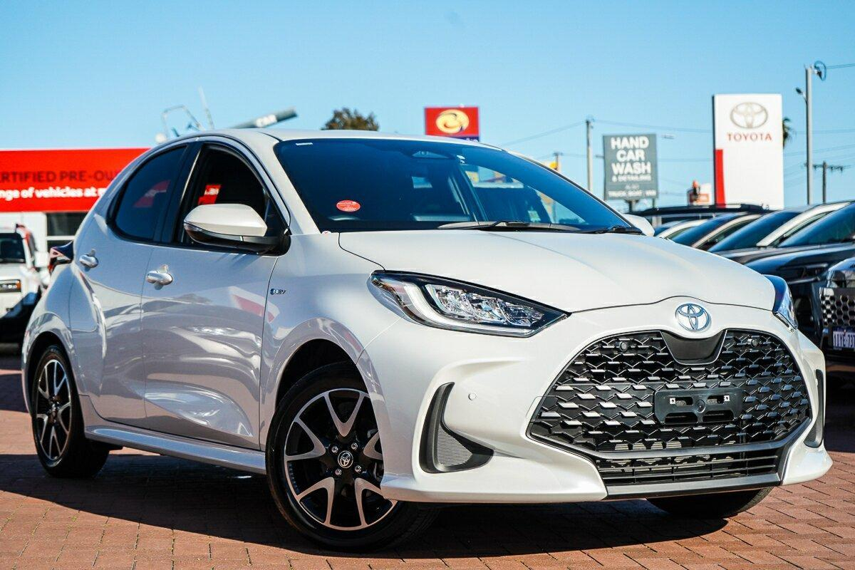 Image of 2025 Toyota Yaris Hybrid SX